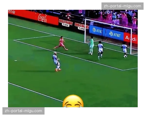 VAR长时间介入，判定斯图加特进球越位在先无效