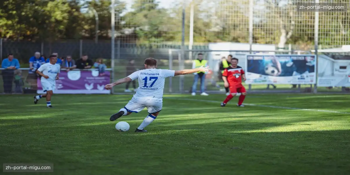 🎯 关键判罚实时回放,裁判视角专业呈现,观赛体验全面升级!⚖️